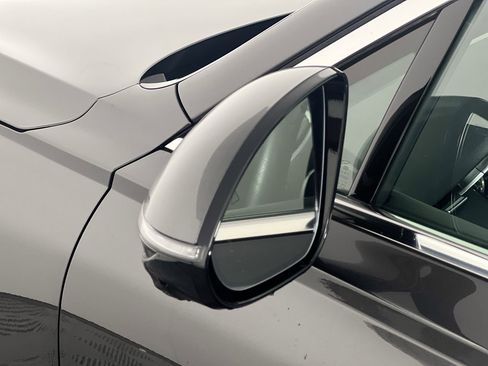 Used 2023 Genesis Electrified GV70 Advanced image 9