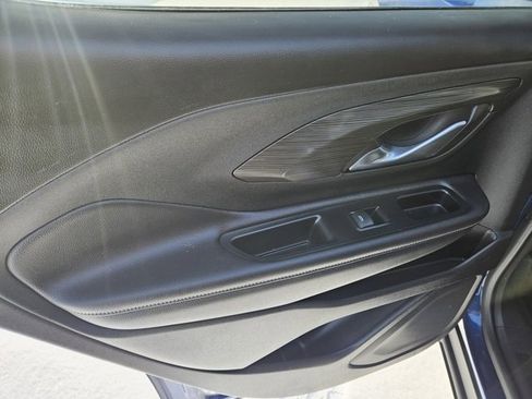 Used 2022 GMC Terrain SLT w/ LPO, Floor Liner Package image 18