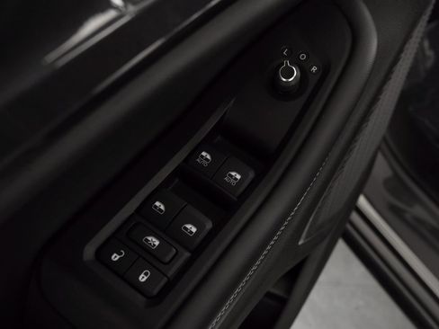 Certified 2022 Jeep Grand Cherokee Altitude image 19