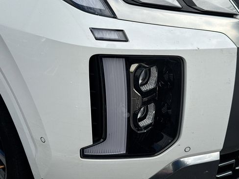 Used 2023 Hyundai Palisade Calligraphy image 35