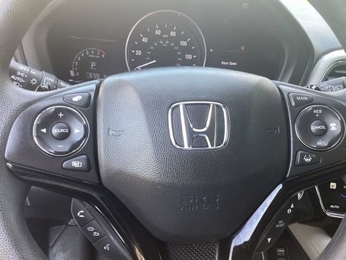 Used 2022 Honda HR-V EX image 17