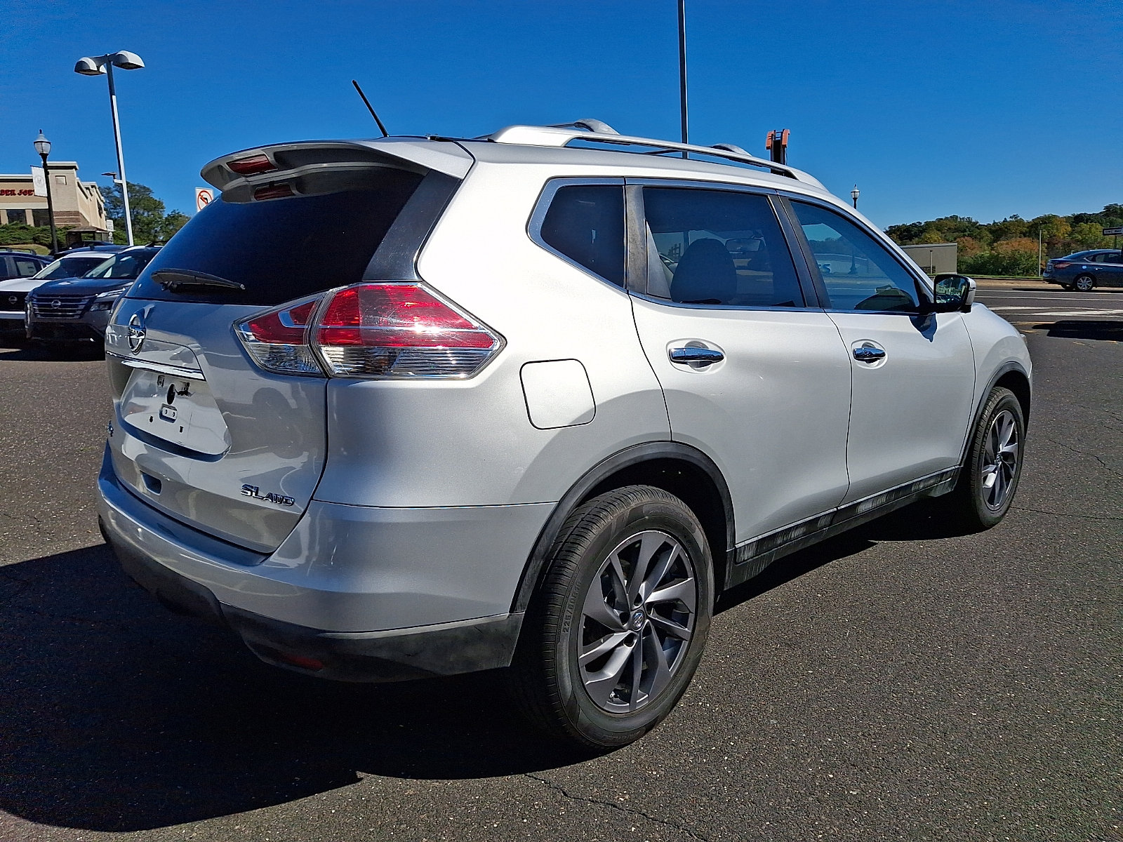 Used 2016 Nissan Rogue SL w/ SL Premium Package AWD/4WD image 6