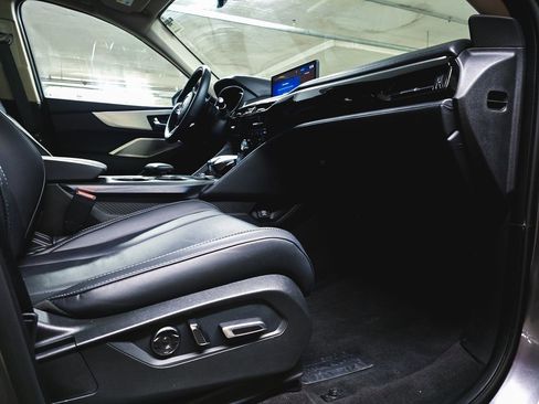 Used 2024 Acura MDX SH-AWD w/ Technology Package image 35