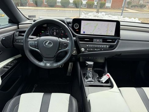 Used 2024 Lexus ES 300h F Sport w/ Accessory Package (Z2) image 8