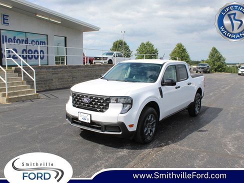 New 2025 Ford Maverick XLT w/ XLT Luxury Package FWD image 1