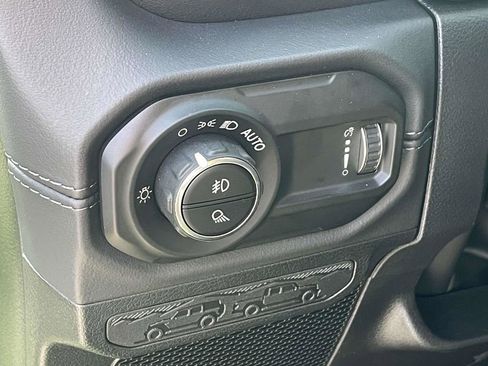 New 2025 Jeep Gladiator Sport w/ Premium Package AWD/4WD image 27