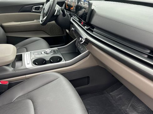 New 2026 Kia Carnival LXS image 17