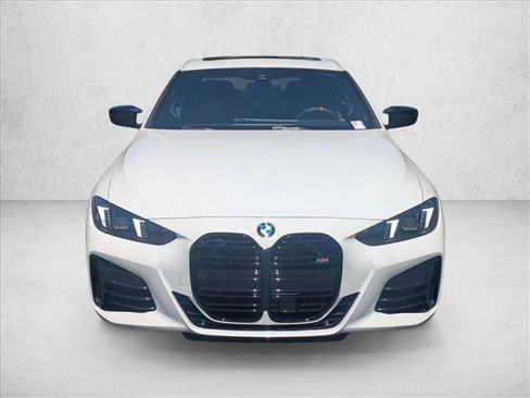 Used 2025 BMW M440i Coupe w/ Driving Assistance Package image 5