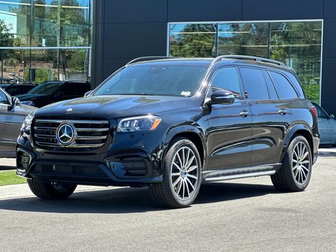 New 2026 Mercedes-Benz GLS 580 4MATIC image 7