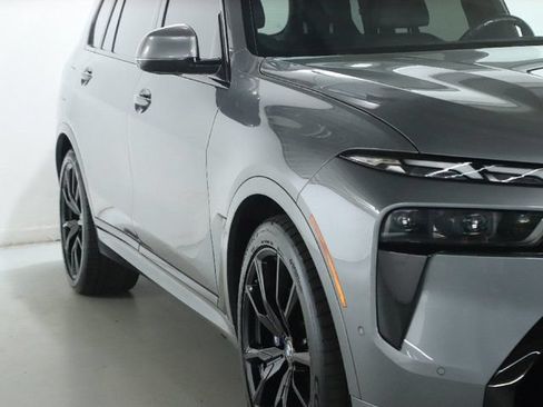 Used 2023 BMW X7 xDrive40i w/ M Sport Package AWD/4WD image 12