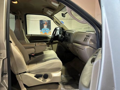 Used 2004 Ford F250 XLT AWD/4WD image 14