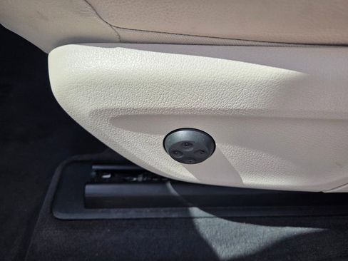Used 2020 Mercedes-Benz GLE 350 4MATIC image 5