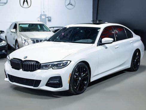 Used 2020 BMW 330i Sedan w/ M Sport Package image 7