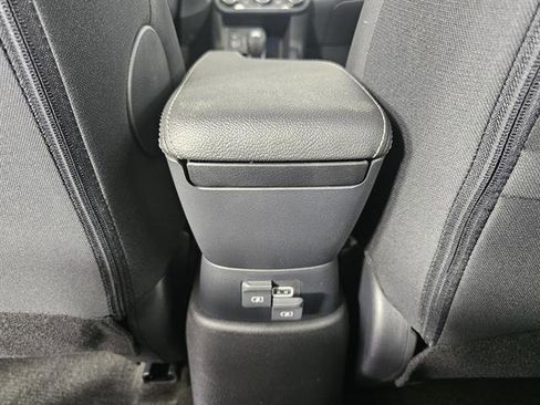 New 2025 Nissan Kicks S image 39