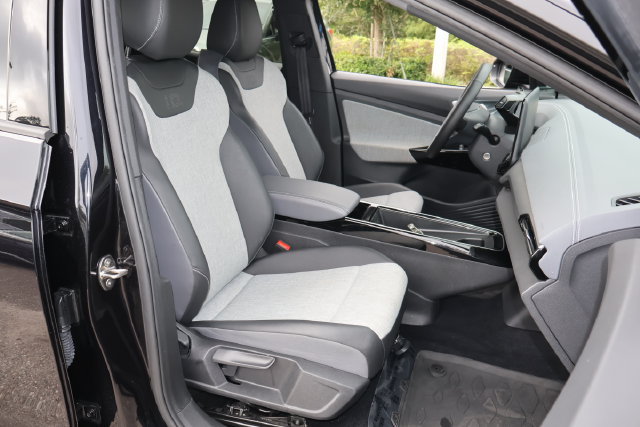 Used 2023 Volkswagen ID.4 Pro RWD image 21