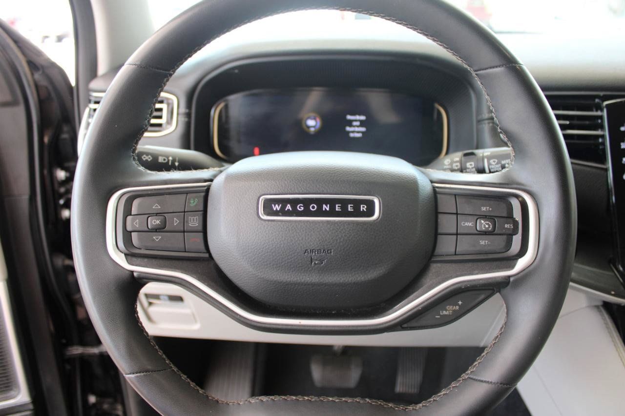 Used 2022 Jeep Wagoneer Series I AWD/4WD image 22