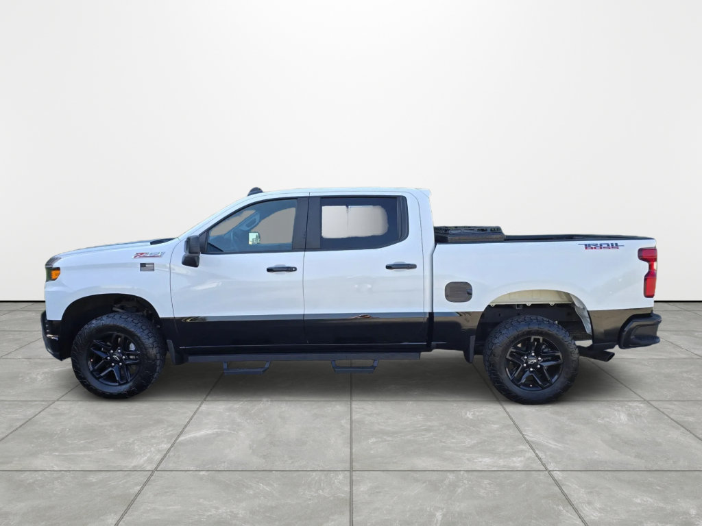 Used 2021 Chevrolet Silverado 1500 Custom Trail Boss w/ LPO, Dark Essentials Package AWD/4WD image 8