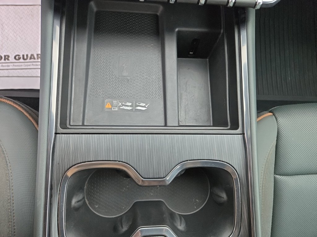 Certified 2024 GMC Acadia AT4 w/ Luxury Package AWD/4WD image 25