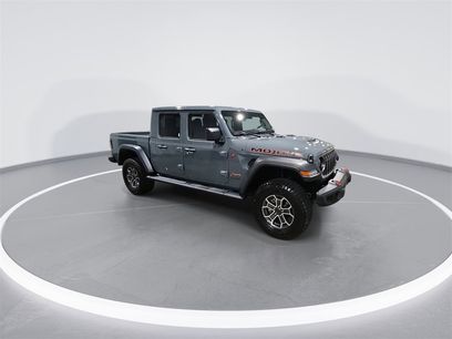Used 2025 Jeep Gladiator Mojave w/ Convenience Group