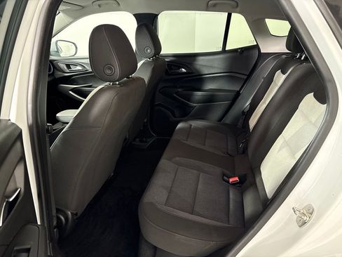Used 2024 Chevrolet Trax LS w/ LS Convenience Package FWD image 22