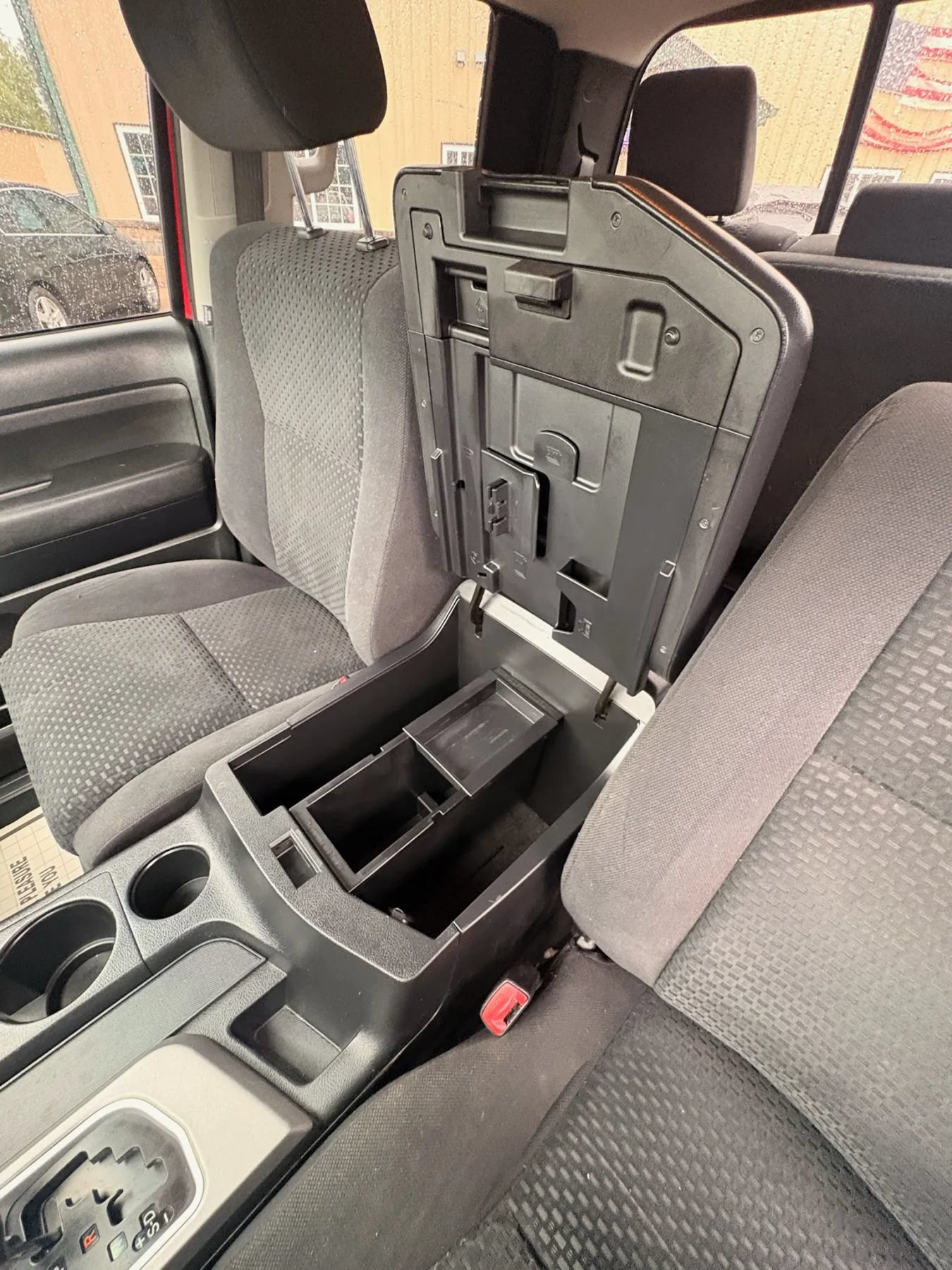 Used 2011 Toyota Tundra 4x4 Double Cab w/ SR5 Pkg image 24
