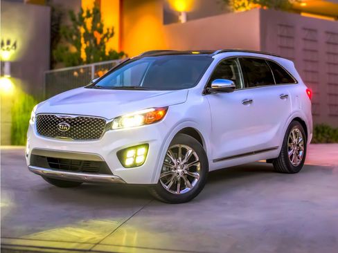 Used 2017 Kia Sorento AWD w/ LX Convenience Package image 1