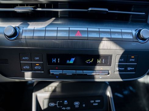 Certified 2025 Hyundai Kona SEL image 27