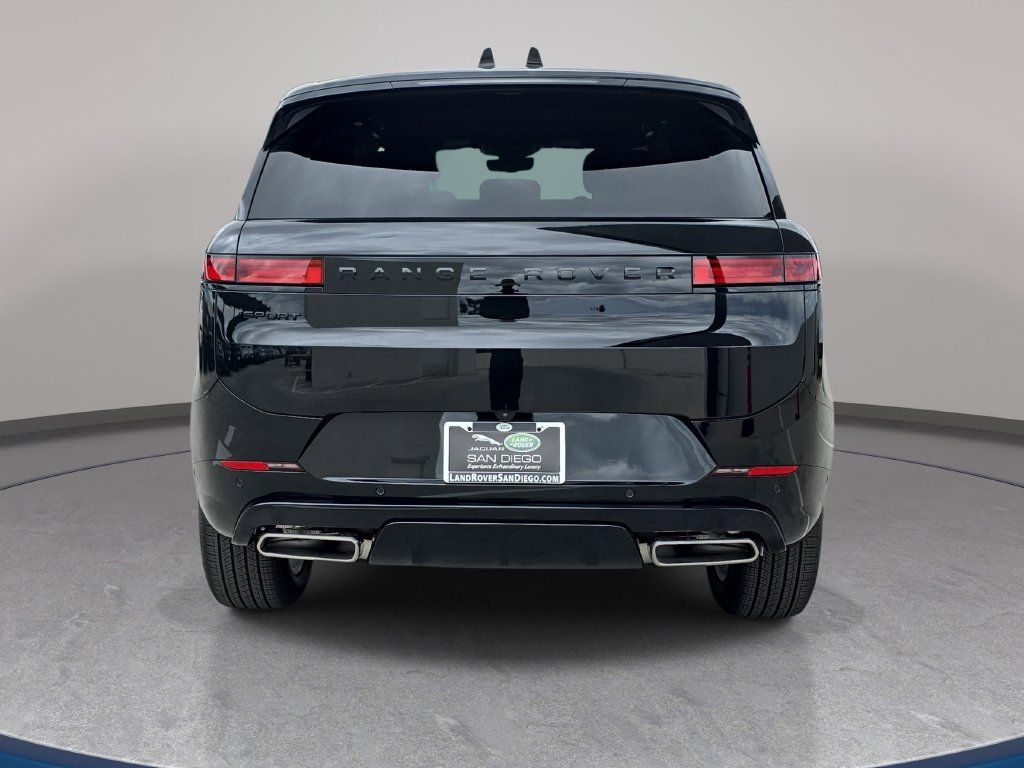 New 2026 Land Rover Range Rover Sport Dynamic SE AWD/4WD image 6