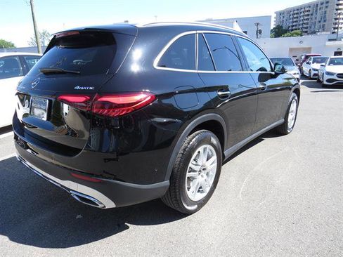 Used 2023 Mercedes-Benz GLC 300 4MATIC image 4