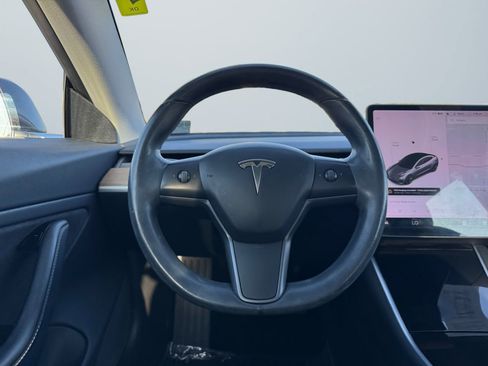 Used 2017 Tesla Model 3 Long Range image 11