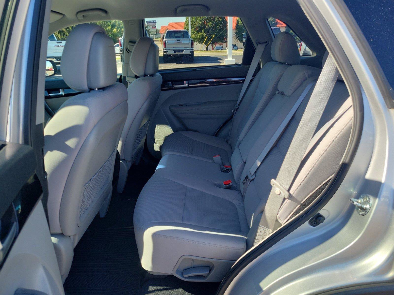 Used 2014 Kia Sorento LX FWD image 11