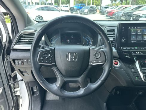 Used 2023 Honda Odyssey EX-L image 18