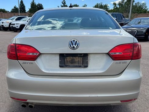 Used 2013 Volkswagen Jetta SE FWD image 5