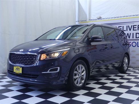 Used 2019 Kia Sedona EX FWD image 4