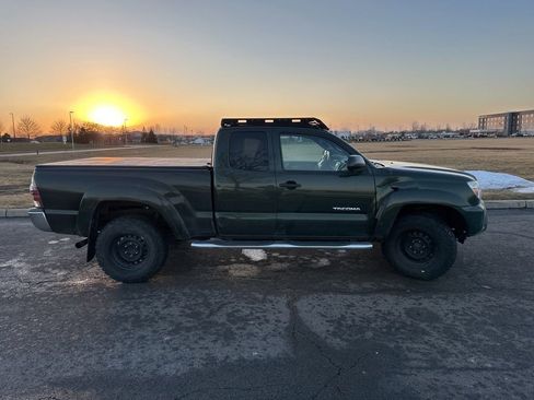 Used 2014 Toyota Tacoma 4x4 Access Cab V6 w/ SR5 Package image 11