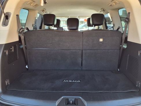 Used 2021 Nissan Armada SV w/ SV Appearance Package RWD image 11