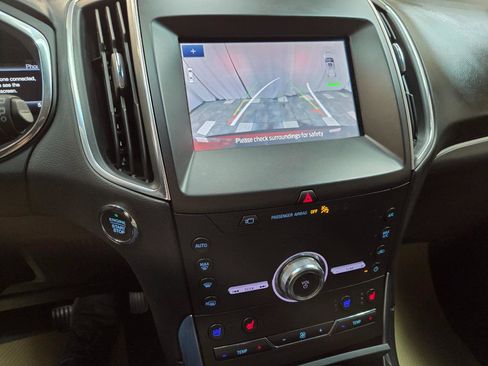 Used 2020 Ford Edge Titanium w/ Equipment Group 301A AWD/4WD image 20