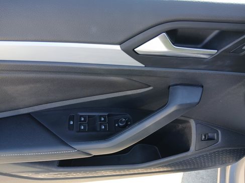 Used 2025 Volkswagen Jetta Sport FWD image 10