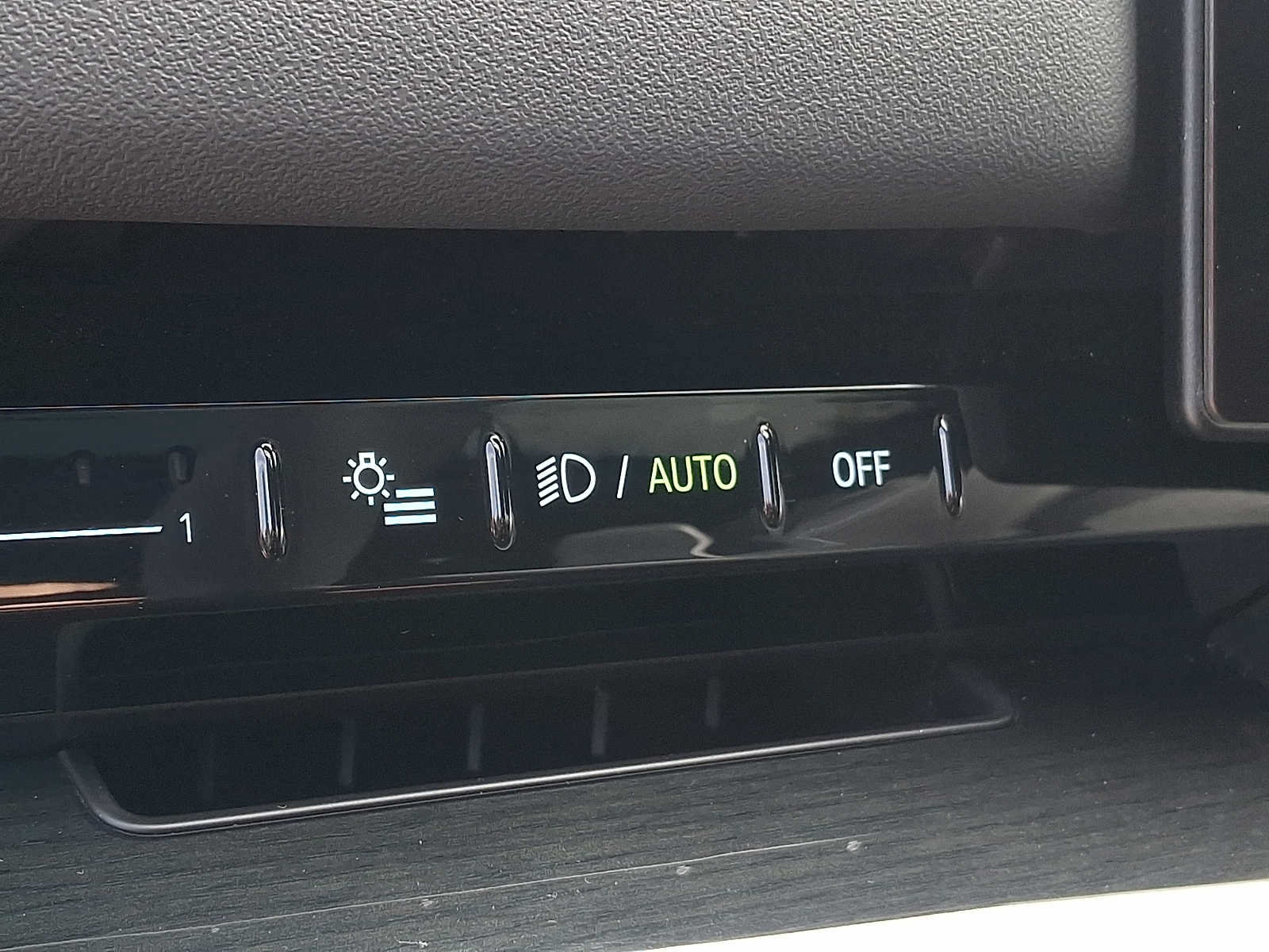 Used 2026 BMW 530i xDrive w/ Premium Package AWD/4WD image 22