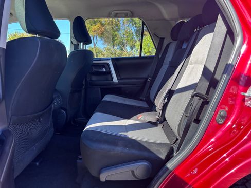 Used 2017 Toyota 4Runner SR5 image 29