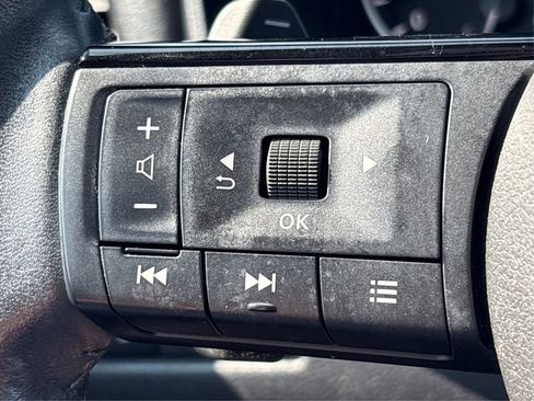 Used 2022 Nissan Rogue SV w/ SV Premium Package image 19