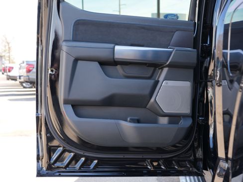 Used 2025 Ford F150 Platinum image 24