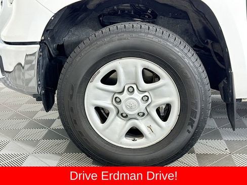 Used 2021 Toyota Tundra SR5 w/ SR5 Leather Package AWD/4WD image 4