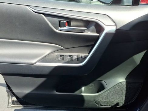 Used 2025 Toyota RAV4 XLE AWD/4WD image 21
