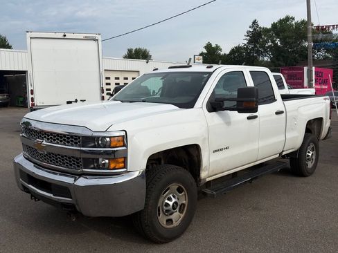 Used 2019 Chevrolet Silverado 2500 W/T AWD/4WD image 5