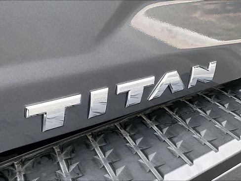 Used 2024 Nissan Titan SV w/ Accessory Utility Package image 18