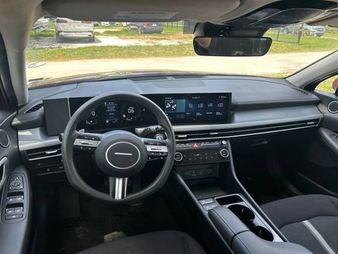 Used 2025 Hyundai Sonata SEL FWD image 14