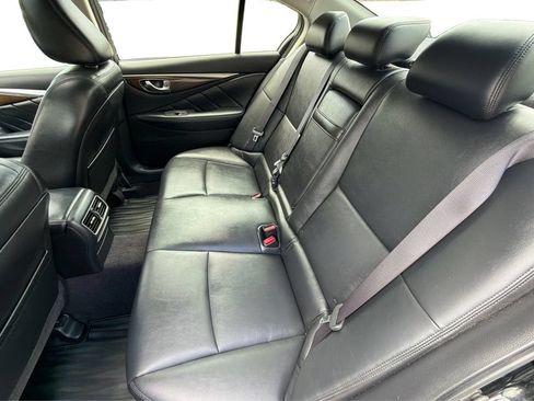 Used 2018 INFINITI Q50 Luxe w/ Essential Package (3.0T Luxe) AWD/4WD image 10