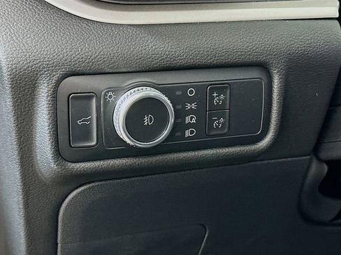 Certified 2022 Ford Explorer XLT w/ Equipment Group 202A AWD/4WD image 13