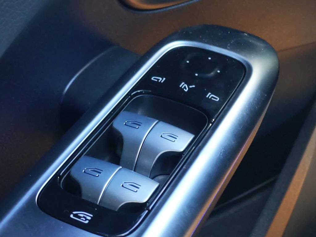 Used 2022 Mercedes-Benz C 300 Sedan image 20